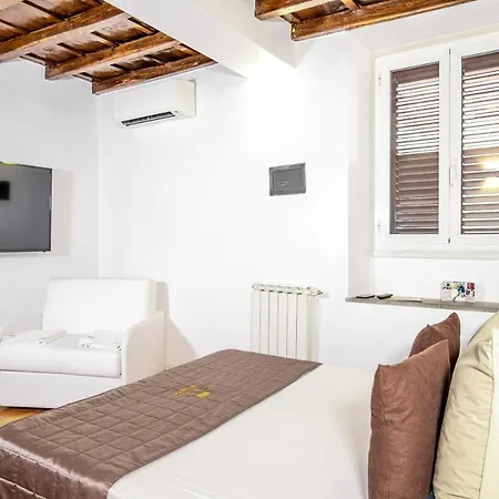 Trevi Queen Apartment
